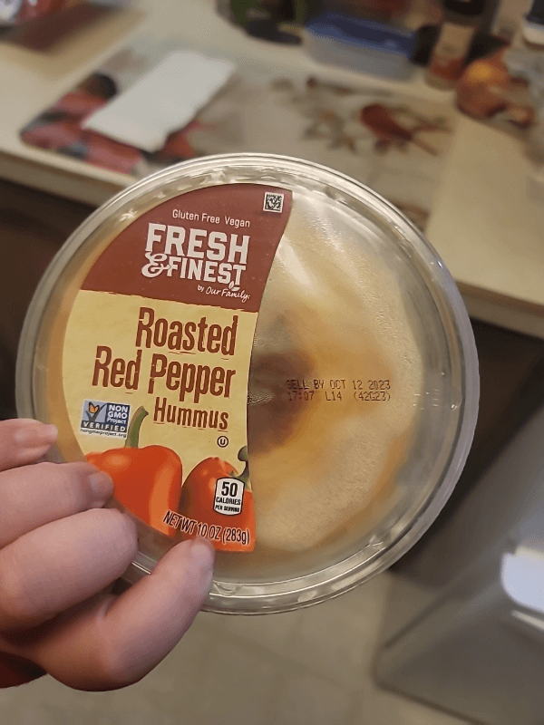 Fresh & Finest Roasted Red Pepper Hummus