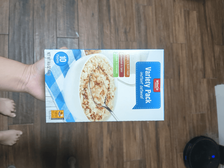 Winco Foods Variety Pack Instant Oatmeal: Maple & Brown Sugar, Cinnamon & Spice And Apples & Cinnamon