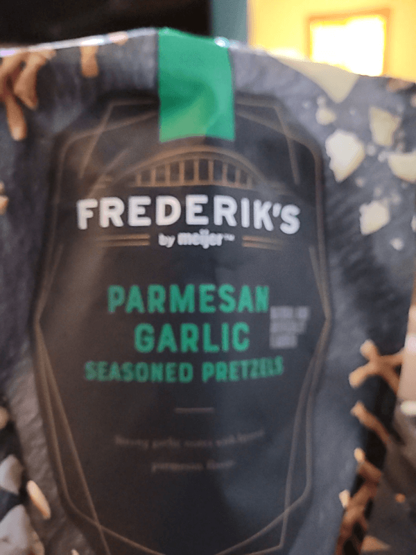 Frederik'S By Meijer Parmesan Garlic Seasoned Pretzels