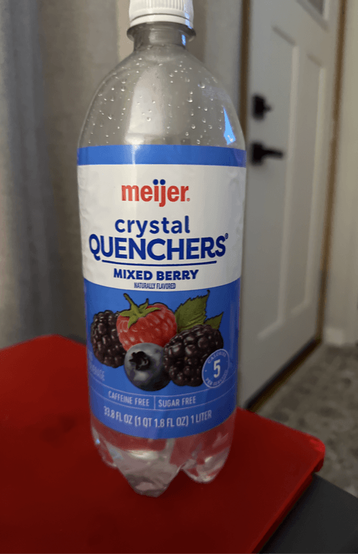 Meijer Crystal Quenchers Mixed Berry Beverage