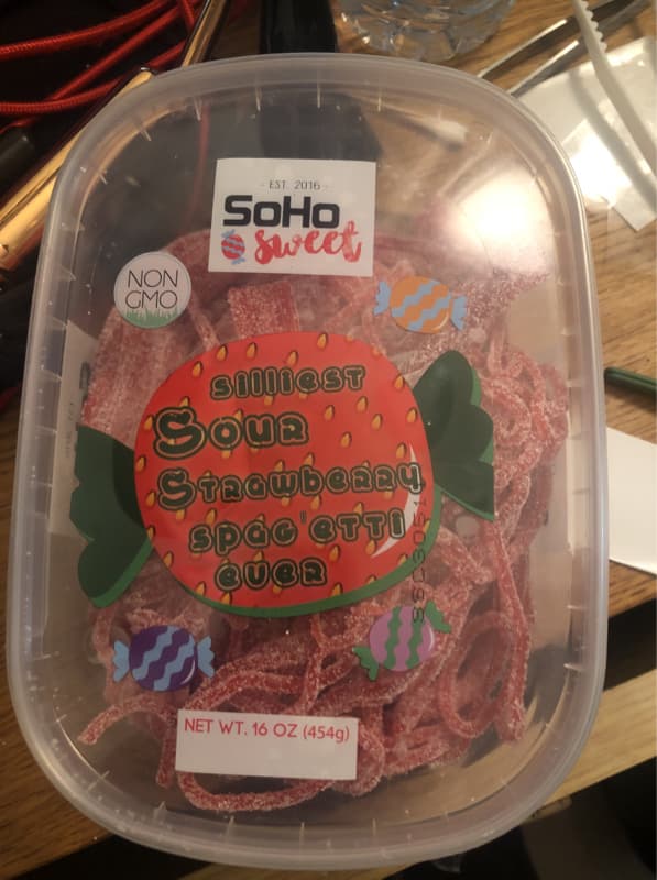Soho Sweets Sour Strawberry Spagetti