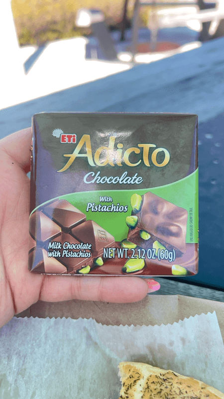 Eti Adicto Chocolate With Pistachios