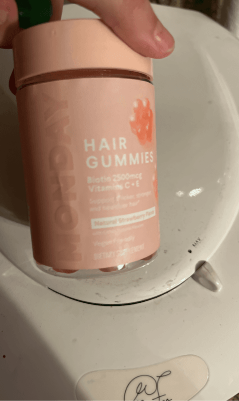 Monday Haircare Hair Gummies Strawberry Flavor