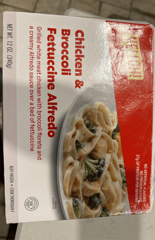 Yelloh! Chicken & Broccoli Fettuccine Alfredo