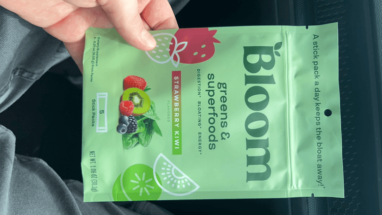Bloom Greens & Superfoods Strawberry Kiwi Flavored