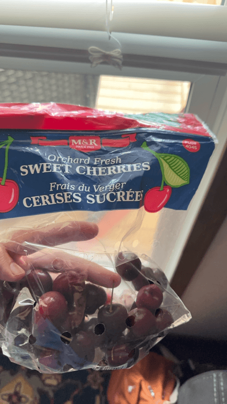 M&R Orchard Fresh Sweet Cherries