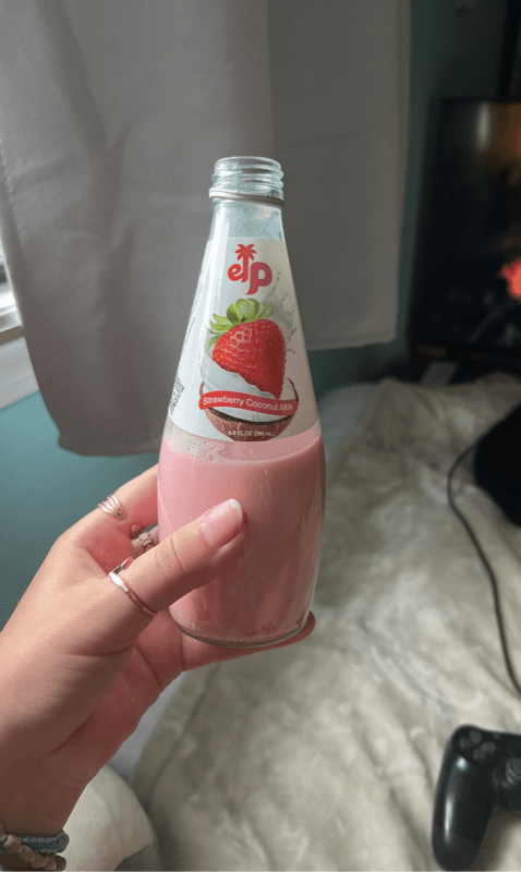 El Palmar Strawberry Coconut Milk