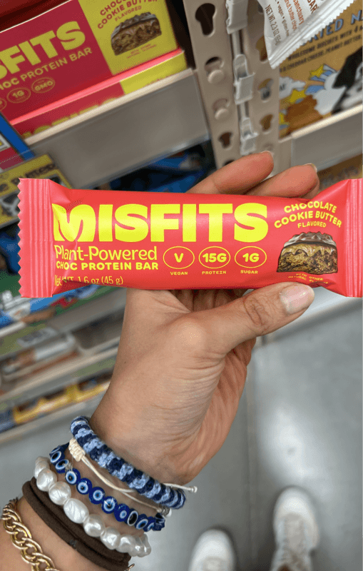 Misfits Chocolate Cookie Butter Flavor Plant-Powered Choc Protein Bar