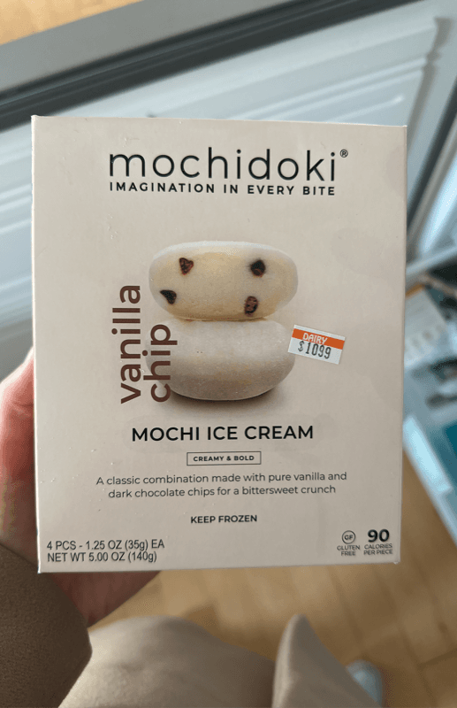 Mochidoki Vanilla Chip Mochi Ice Cream