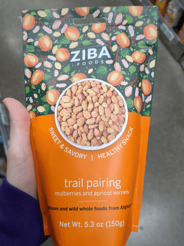 Ziba Foods Sweet & Savory Trail Pairing Mulberries And Apricot Kernels
