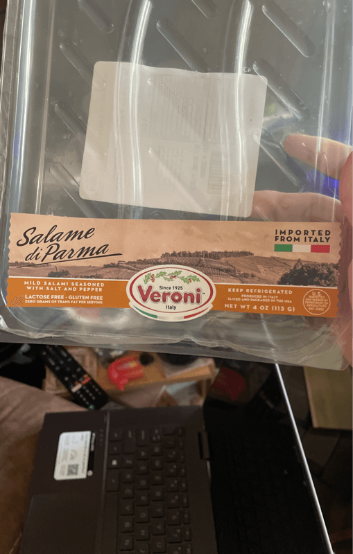 Veroni Mild Salami Seasoned With Salt And Pepper