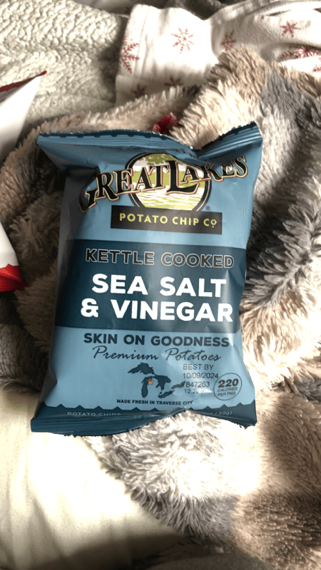 Great Lakes Potato Chip Co. Kettle Cooked Sea Salt & Vinegar Potato Chips