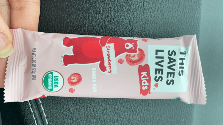 This Saves Lives Kids Strawberry Snack Bar