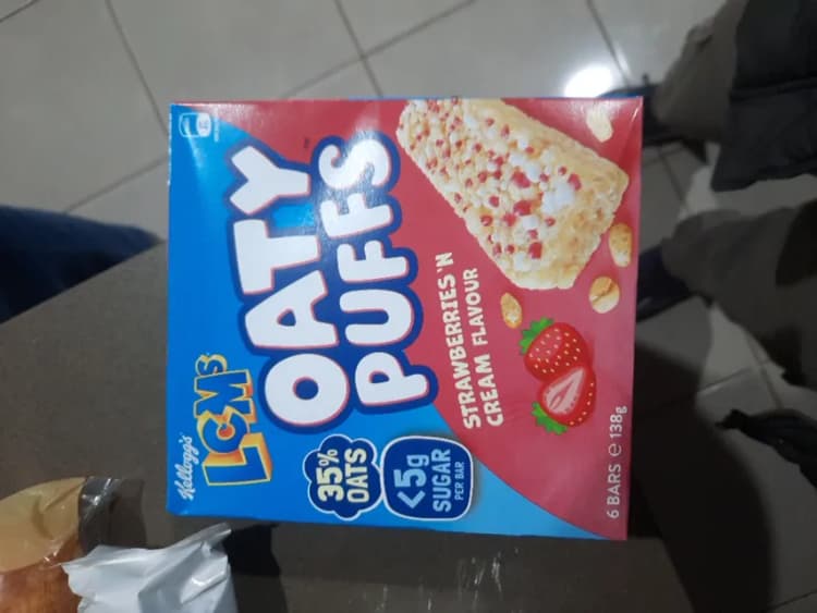 Lcms Oaty Puffs, Strawberries 'N Cream  Flavor