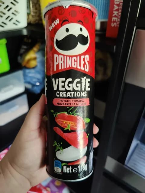 Pringles Veggie Creations Potato, Tomato, Mozzarella & Herbs