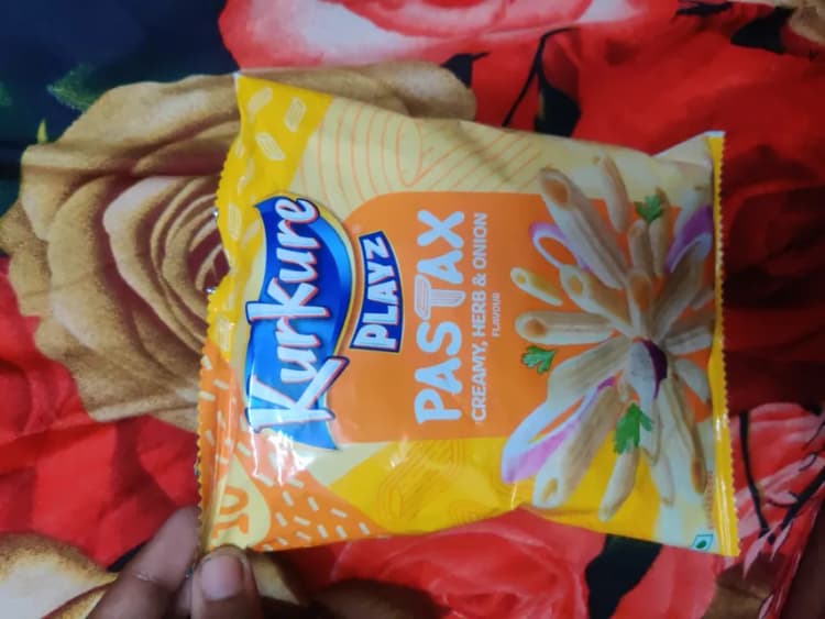 Kurkure Playz Pastax Creamy, Herb & Onion Flavor