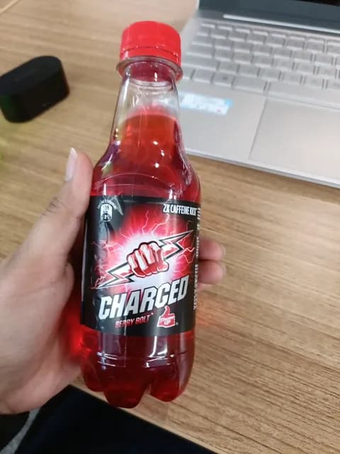 Thums Up Charged Berry Bolt