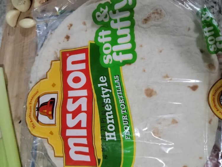 Mission Soft & Fluffy Homestyle Flour Tortillas