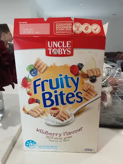 Uncle Tobys Wildberry Flavour Fruity Bites