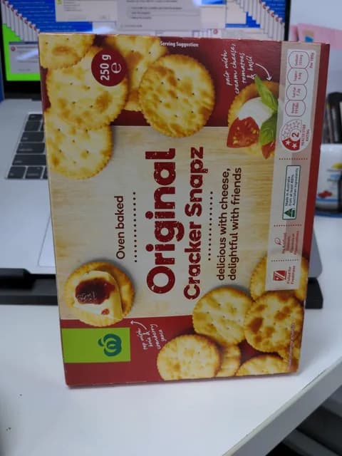 Woolworths Oven Baked Original Cracker Snapz