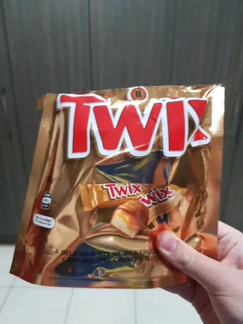 Twix Milk Chocolate, Caramel And Crunchy Biscuit