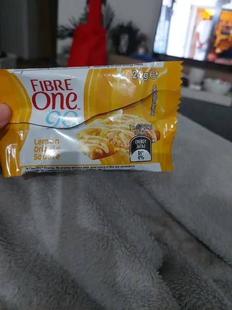 Fibre One 90 Calorie Lemon Drizzle Square