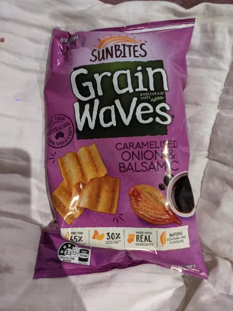 Sunbites Grain Waves Caramelised Onion & Balsamic Wholegrain Chips