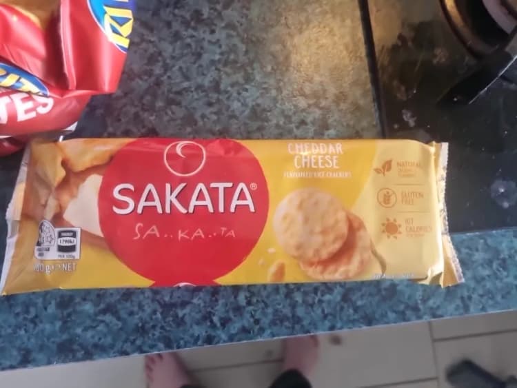 Sakata Cheddar Cheese Flavoured Rice Crackers