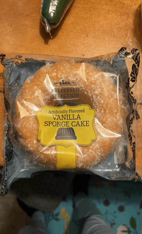 Lidl Preferred Selection Artificially Flavored Vanilla Sponge Cake