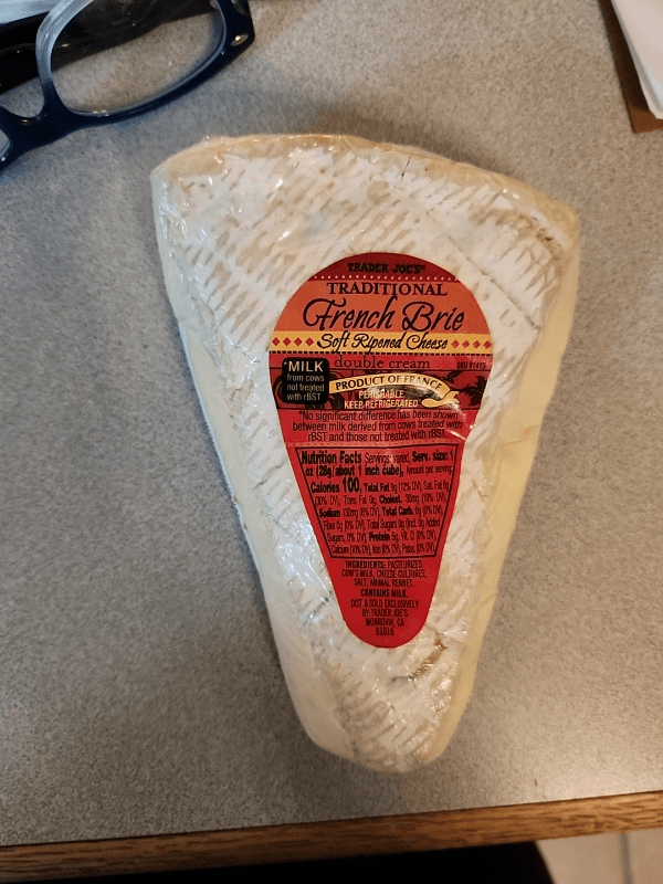 Trader Joe'S Traditional French Brie Double Cream Soft Ripened Cheese