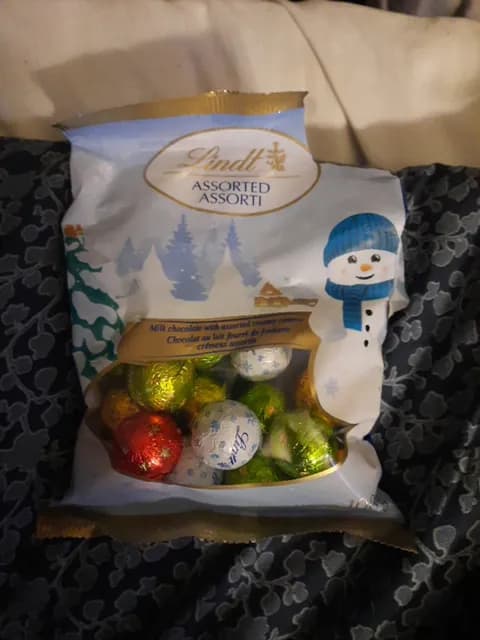 Lindt Milk Chocolate With Assorted Centres