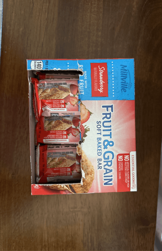 Millville Fruit & Grain Soft Baked Bar Strawberry