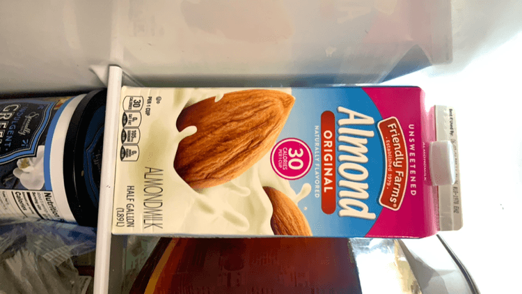 Friendly Farms Original Unsweetened Almondmilk, Half Gallon