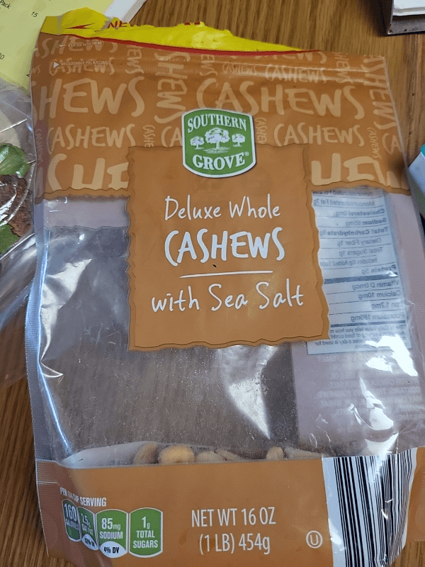 Southern Grove Deluxe Whole Cashews With Sea Salt