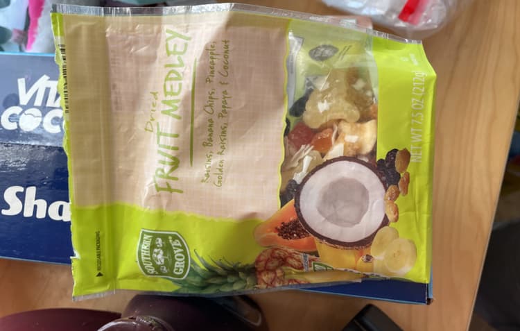 Southern Grove Dried Fruit Medley