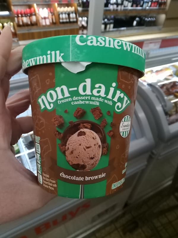 Sundae Shoppe Chocolate Brownie Non-Dairy  Dessert Made With Cashewmilk