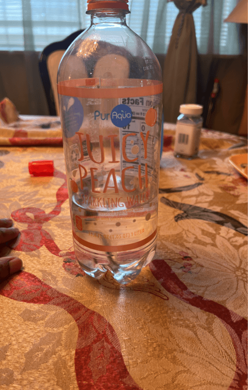 Puraqua Juicy Peach Sparkling Water