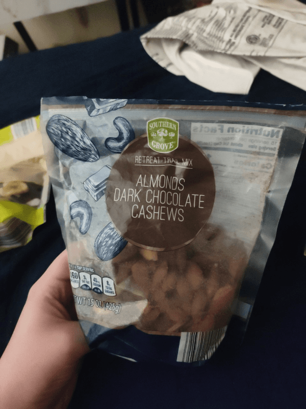 Aldi Southern Grove Almonds Dark Chocolate Cashews Retreat Trail Mix