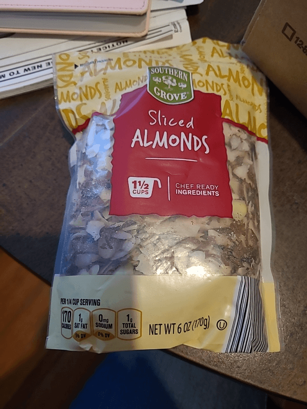 Southern Grove Sliced Almonds