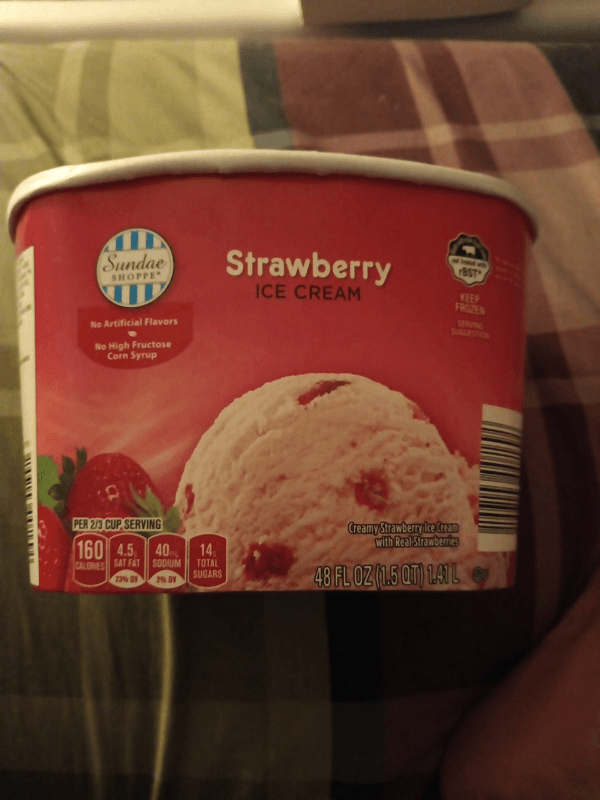 Sundae Shoppe Strawberry Ice Cream