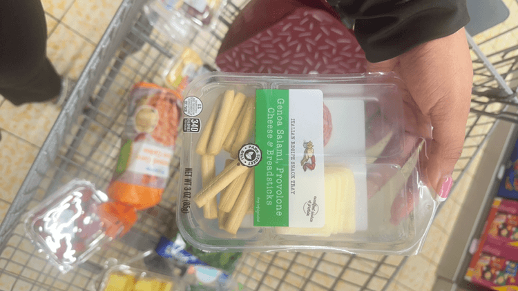 Park Street Deli Italian Recipe Snack Tray - Genea Salami, Provolone Cheese And Breadsticks