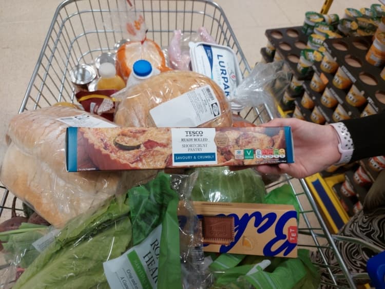 Tesco Ready Rolled Shortcrust Pastry Savoury & Crumbly