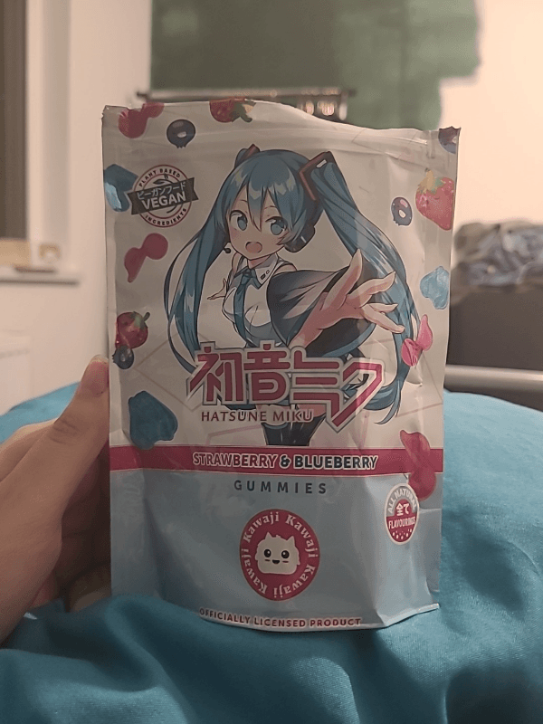 Hatsune Miku Strawberry & Blueberry Vegan Gummies