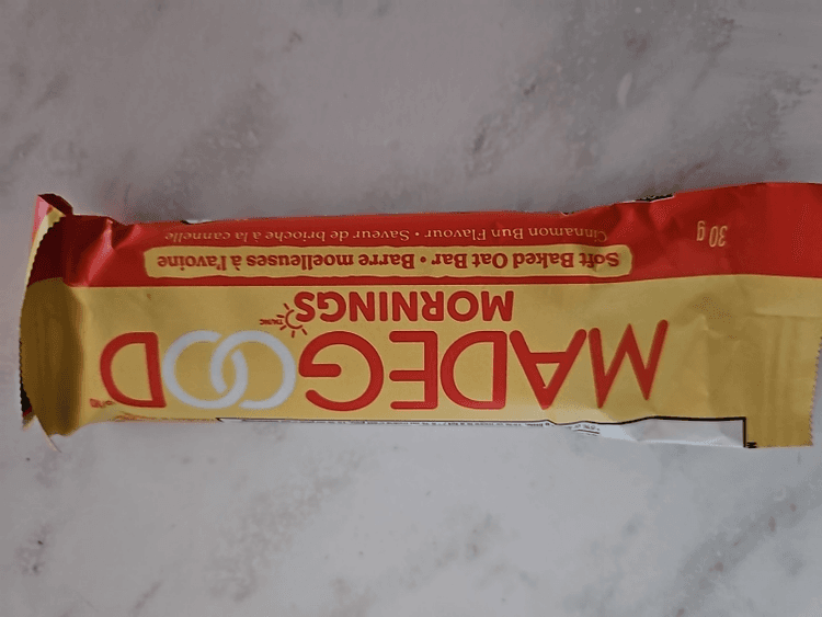 Madegood Mornings Soft Baked Oat Bar Cinnamon Bun