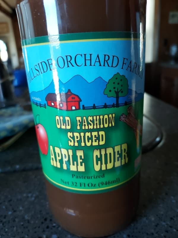 Hillside Orchard Farms Old Fashioned Spiced Apple Cider