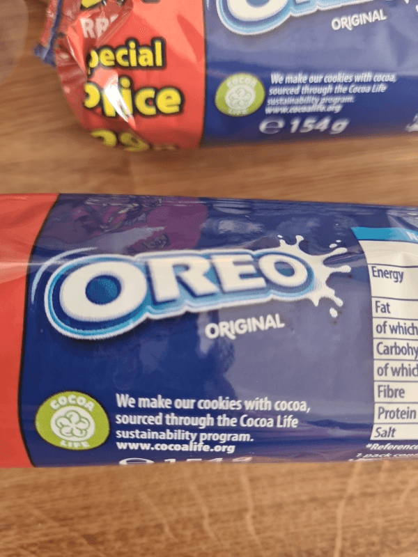 Oreo Original Chocolate Flavour Sandwich Biscuits With A Vanilla Flavour Filling