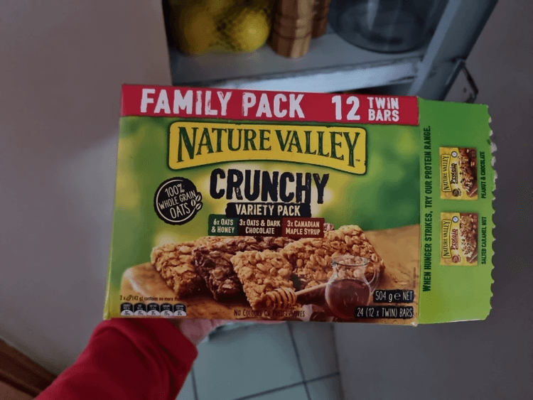 Nature Valley Crunchy Cereal Bars Variety Pack - Oats & Honey, Oats & Dark Chocolate, Canadian Maple Syrup