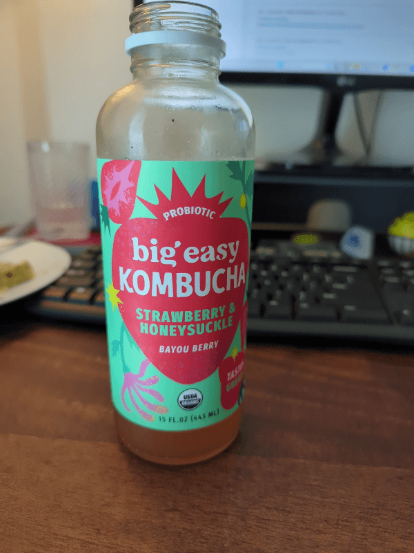 Big Easy Kombucha Probiotic Strawberry & Honeysuckle Bayou Berry