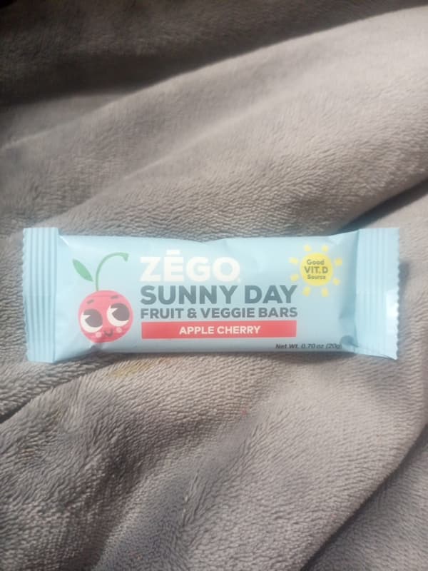 Zego Sunny Day Apple Cherry Fruit & Veggie Bars