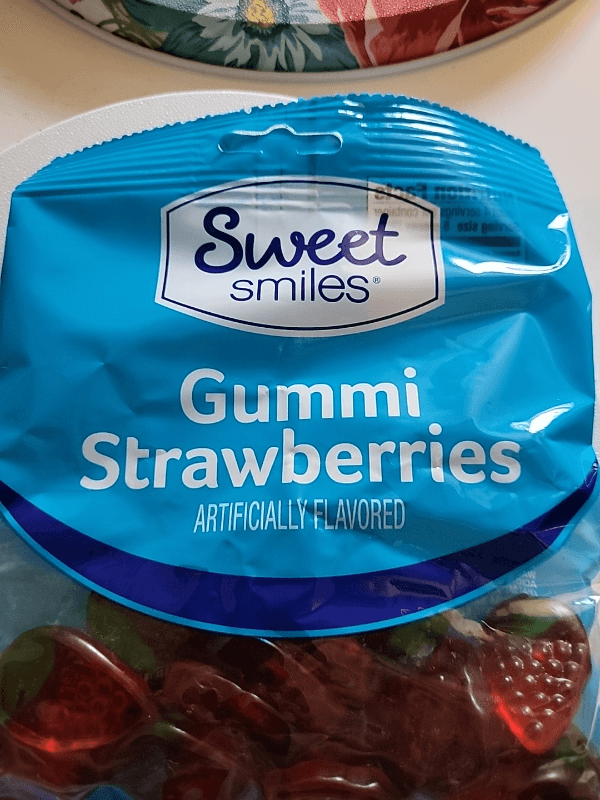 Sweet Smiles Gummi Strawberries